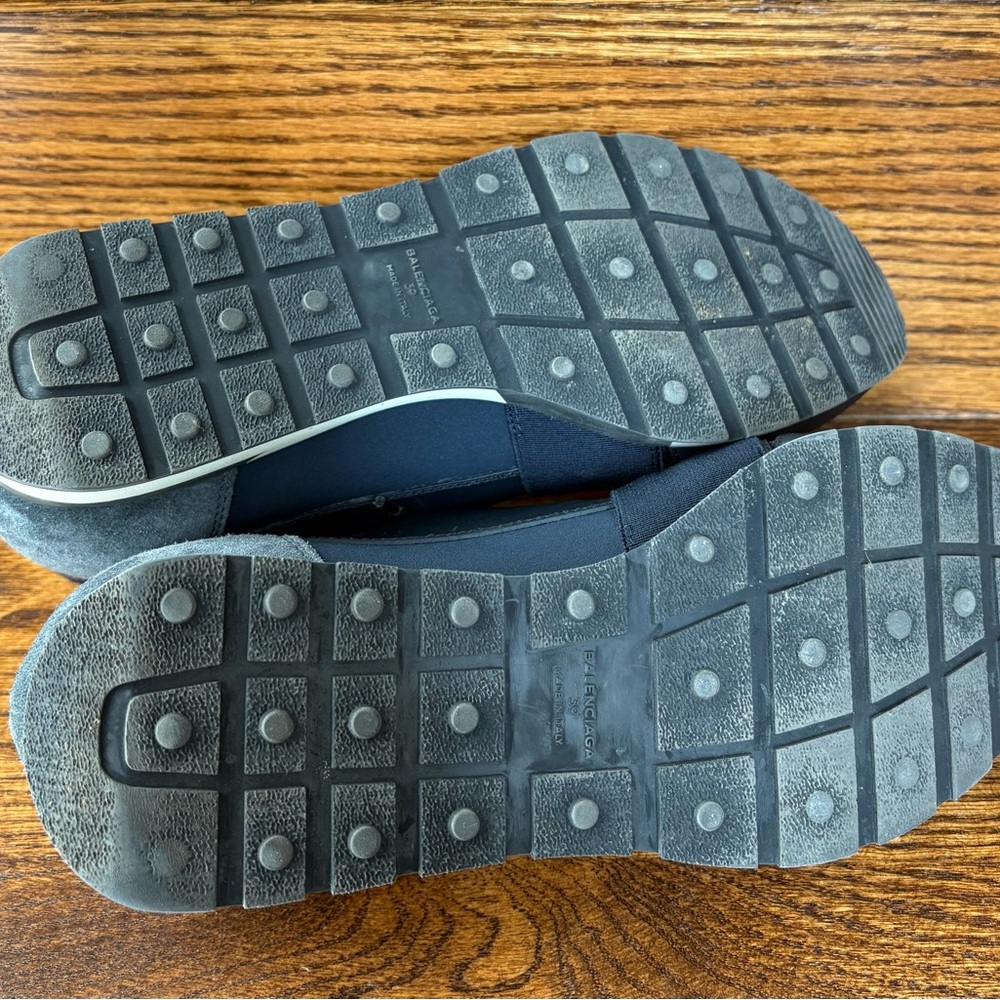 Balenciaga’s Race Runner Size 9 - Picture 8 of 8